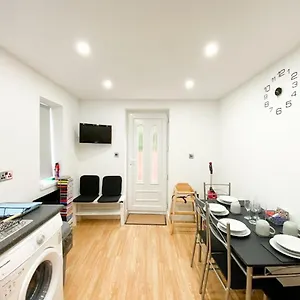 Kyle House Homestay Longley (Sheffield)